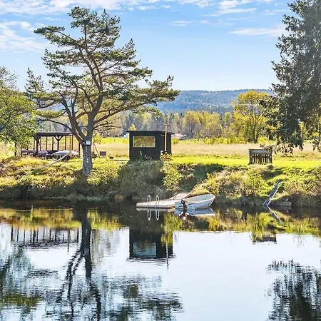 Lovely By Nidelva With Sauna And Hot Tub * Åmli