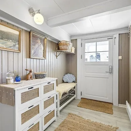 Lovely By Nidelva With Sauna And Hot Tub