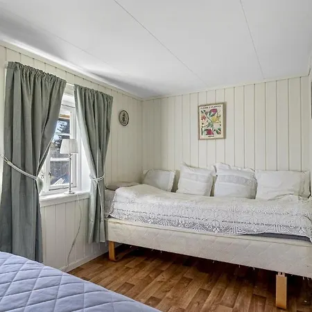 Lovely By Nidelva With Sauna And Hot Tub Ferienhaus