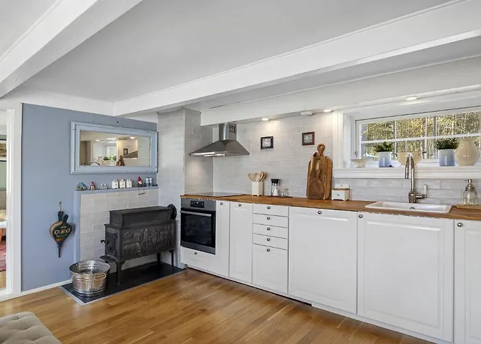 Vakantiehuis Lovely By Nidelva With Sauna And Hot Tub