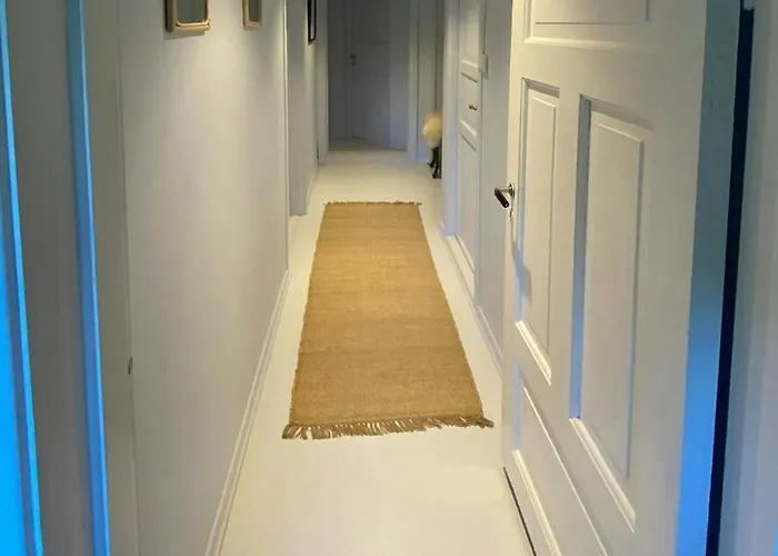 Lovely By Nidelva With Sauna And Hot Tub Vakantiehuis