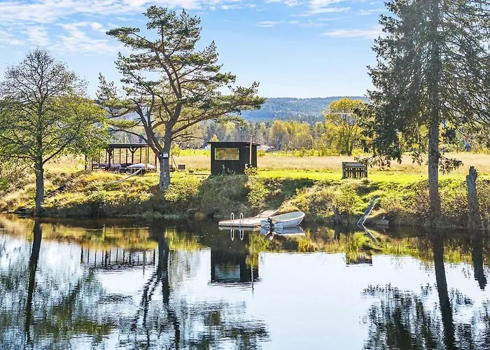 Lovely By Nidelva With Sauna And Hot Tub * Åmli